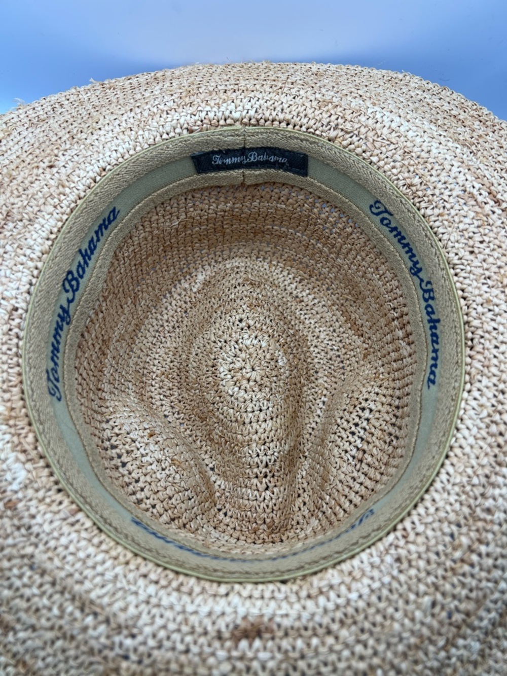 284. NWOT. Tommy Bahama Natural Straw Sun Hat with Navy Frayed Band - Picture 5 of 8